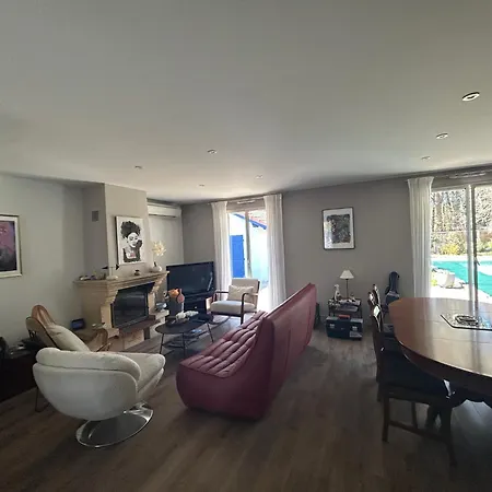 Maison Familiale Avec Piscine Hébergement de vacances